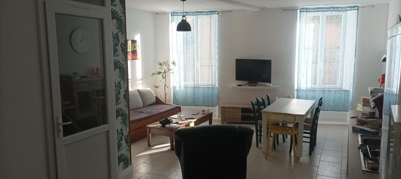 Grand T3 Calme Et Lumineux 4-6 Personnes Moux Exterior foto